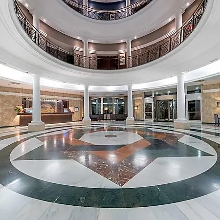 Hotel Castilla Termal Solares 4*